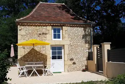 Image de Maison périgourdine avec jacuzzi, jardin privé et vélos - Idéal 2 personnes, près de Sarlat