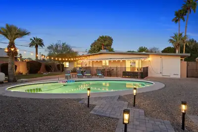 Image de Mid Mod Desert Oasis - Free Heated Pool by Old Town, Asu, Golf & Spring Training