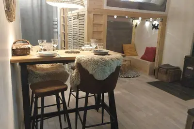 Image de Chaleureux petit appartement de 4 couchages+jardin