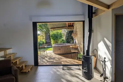 Image de Grange rénovée au coeur d'un parc paysagé partagé