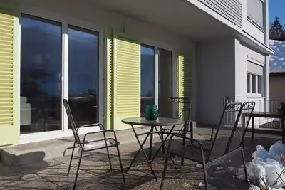 Haus an der Lieser - Spacious vacation home with garden, quiet location
