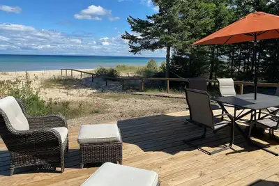 Image de Lakefront Cottage on Soft Sand
