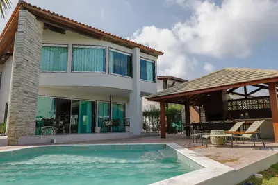 Image de Spectacular house in condominium by the sea