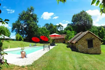 Gite Indépendant - Terrasse privée - Piscine à partager