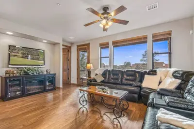 Image de Elegant Central Payson Getaway!