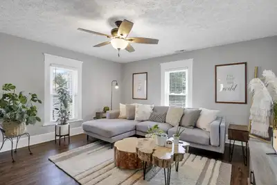 Peaceful + Private Home | Full Kitchen | Sleeps 4