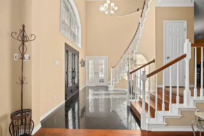 Image de Austin Retreat, Full Kitchen, Family Patio Space