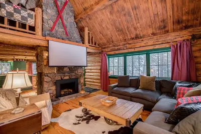 Barenhutte - Whimsical Cabin In The Woods