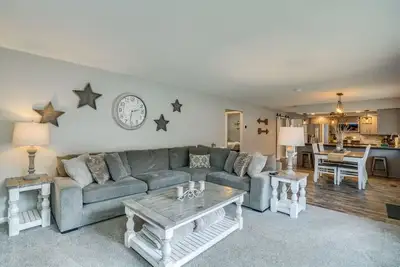 Ranch Style Modern Farmhouse near Downtown!
