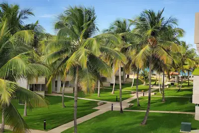 Image de Newly Renovated Luxurious Beachfront Condo