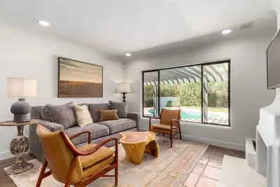 3/2 Arcadia Home w/ Heated Pool & Detached Office