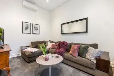 Image de Walk to the Mcg Aami Park - Free Late Checkout Great Location & Backyard
