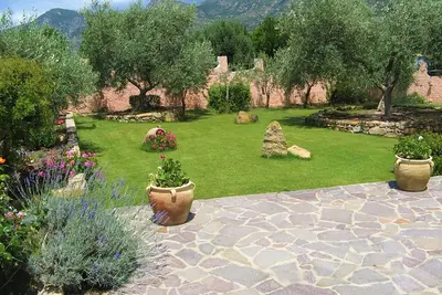 Image de Villa Bruna avec vue sur la mer et les montagnes, jardin