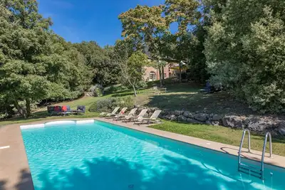 Image de Charming villa with private garden and pool, located in panoramic position between Firenze, Volterra