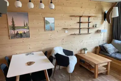 Image de Petit 3 pièces cabine centre station d'Avoriaz skis aux pieds