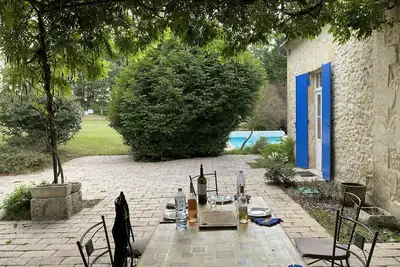 Image de 360 m² villa on 9. 5 hectares of fenced land, swimming pool and pond