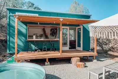 Image de Boutique Tiny house Yosemite National Park & Bass lake w/ outdoor clawfoot tub