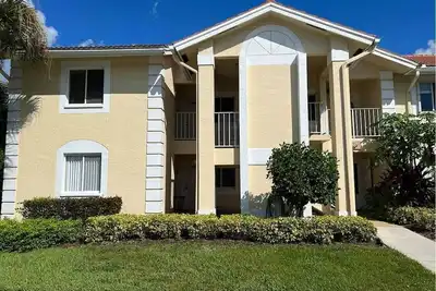 Image de Naples 3 bed condo Emeralds Lake