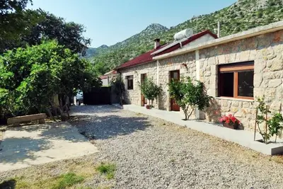 Image de Vacation home in traditional style in a very quiet location