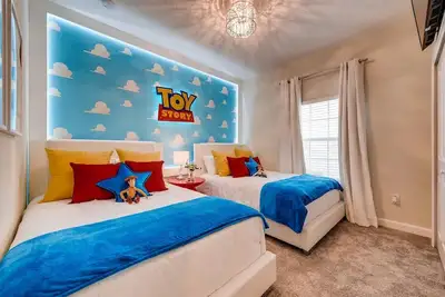 Image de 4825 Ll - Storey Lake - 5bd/4ba Private Pool