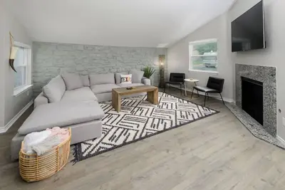 Image de Prime Location 4 bedroom South Austin