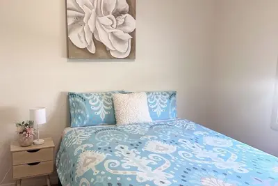 Image de Charlestown Central 5 Bedrooms Front House