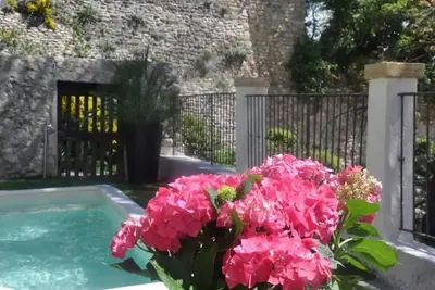 Image de Vue panoramique Piscine privée au calme