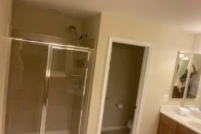 Image de Beautiful large five bedroom home