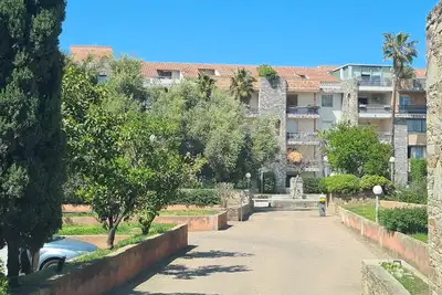 Image de apartment near train stop and water park