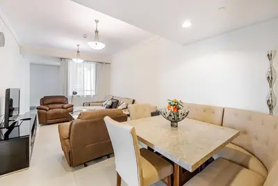 Image de Come Home to a Huge 3Beds   Ocean Heights   Marina