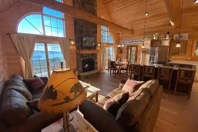 Image de Luxurious Eagle Ridge Log Home Newfound Lake