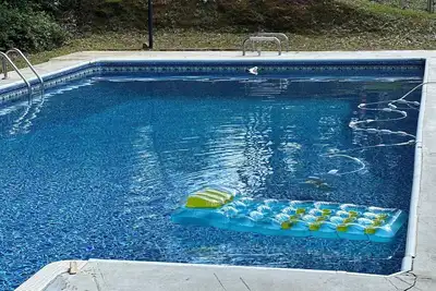 Image de Price reduced. Pool home, Augusta, next to Masters Golf Course- National Hills