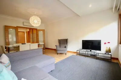 Cozy Orange Telheiras Apartment