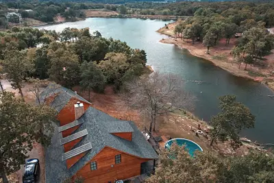 Image de Charming EdgeWater Escape, private pool near Arbuckle Lake
