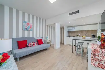 Image de Lovely 2 Br(sleeps 8) on Ocean Drive