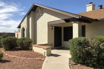 Image de Beautiful 2 Br 2 Ba Condo, Heated Pool, Month to Month Available