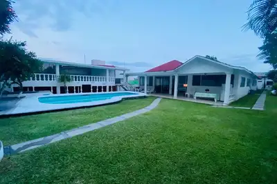 Image de House With 4 Bedrooms, For 8 People, 4 Bathrooms, 24 Hour Security, Very Close To Cuernavaca Center.