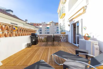 Image de Appartement \"Urbanización Casablanca\" avec piscine partagée, Wi-Fi, A/C, terrasse et jardin