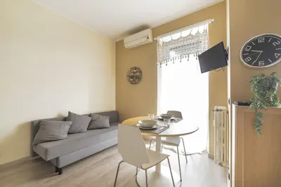 Image de Studio with terrace 100m from M1 subway red line!