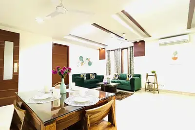 Image de BluO Modern 2bhk- Green Park Market & Hauz Khas