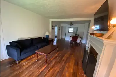 Image de ‘Clara’ Just Off I-75! 2 Full Bedrooms!