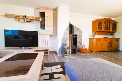 Image de 77m² vacation apartment for up to 4 people with a stunning valley view.