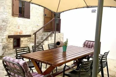 Image de Droushia Corner House