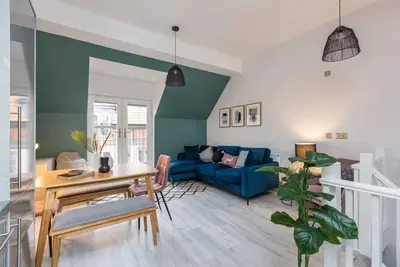 Host & Stay | Oyster Cottage