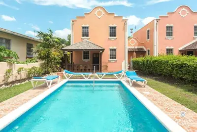 Image de Best for Groups Townhome w/ Pool & Walk to Beach