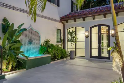 Image de Beach front Estate for rent during the December Holiday season