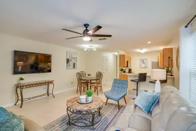 Image de New! Cozy 3bdr Townhome - Close to Everything!