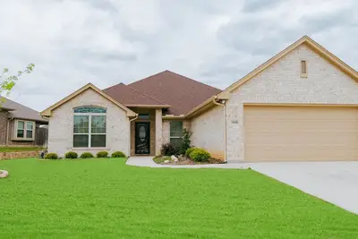 Image de Beautiful Home! 3/2