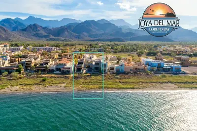 Image de Large Luxury Beachfront Villa with Pool, Paddleboards, Golf Carts- Family Ready!