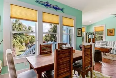 Image de 3 bedroom vacation home in tybee island.